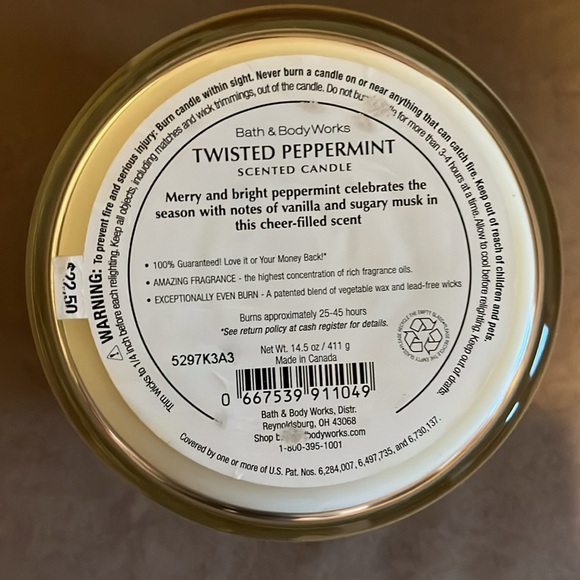 Bath and Body Works Twisted Peppermint 3 Wick Candle - Picture 4 of 4